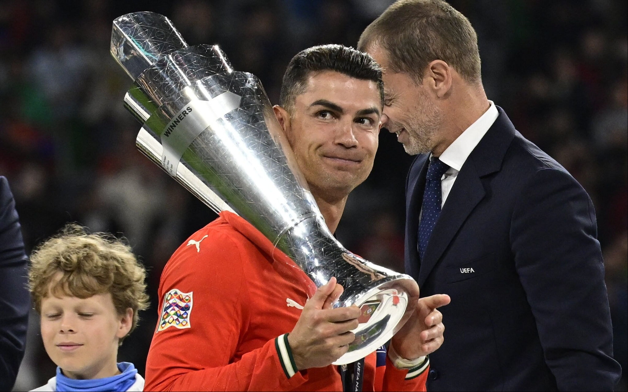 Cristiano Ronaldo comemora título de Portugal