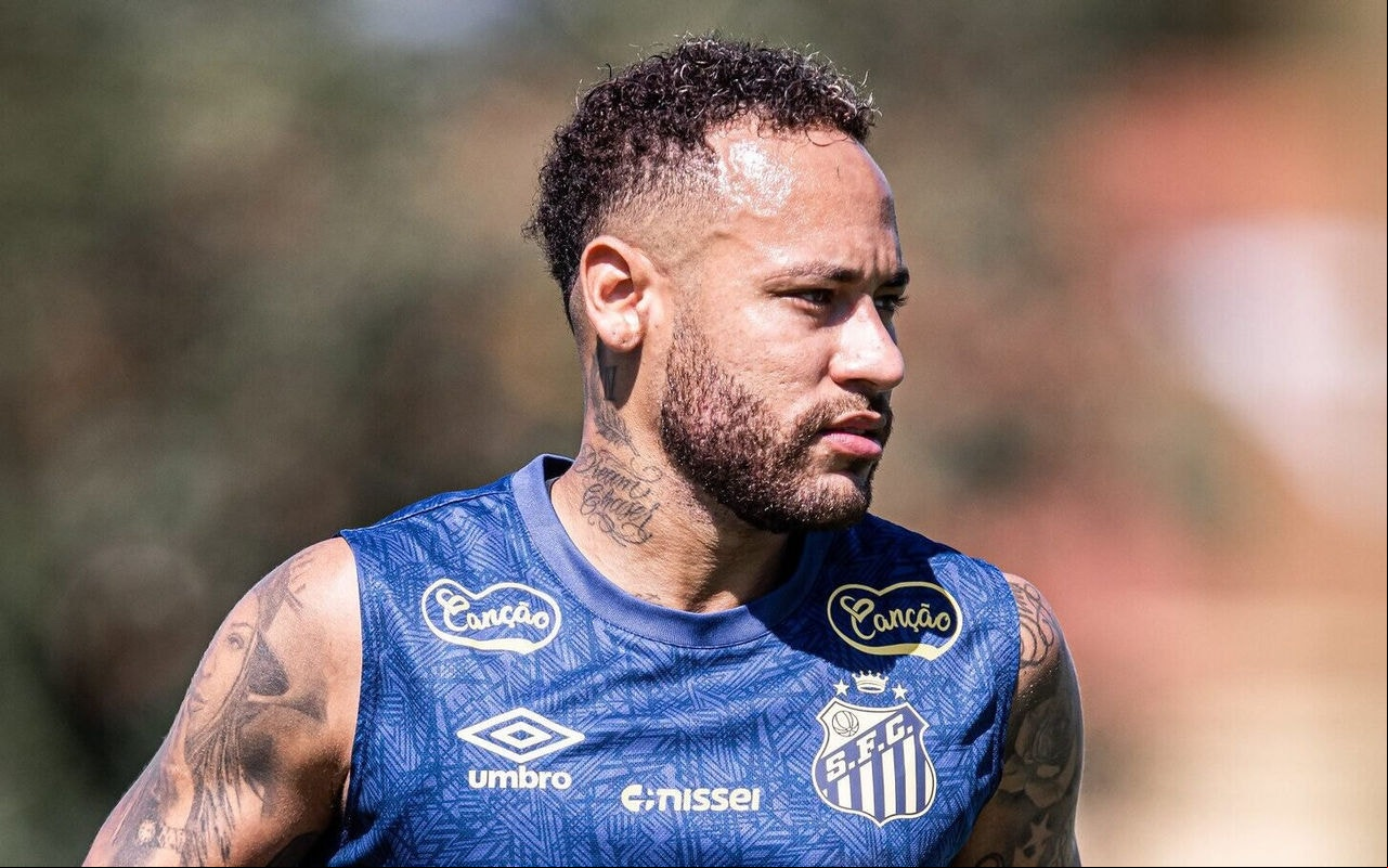 Neymar foi diagnosticado com Covid-19 na última semana (Foto: Raul Baretta/ Santos FC)
